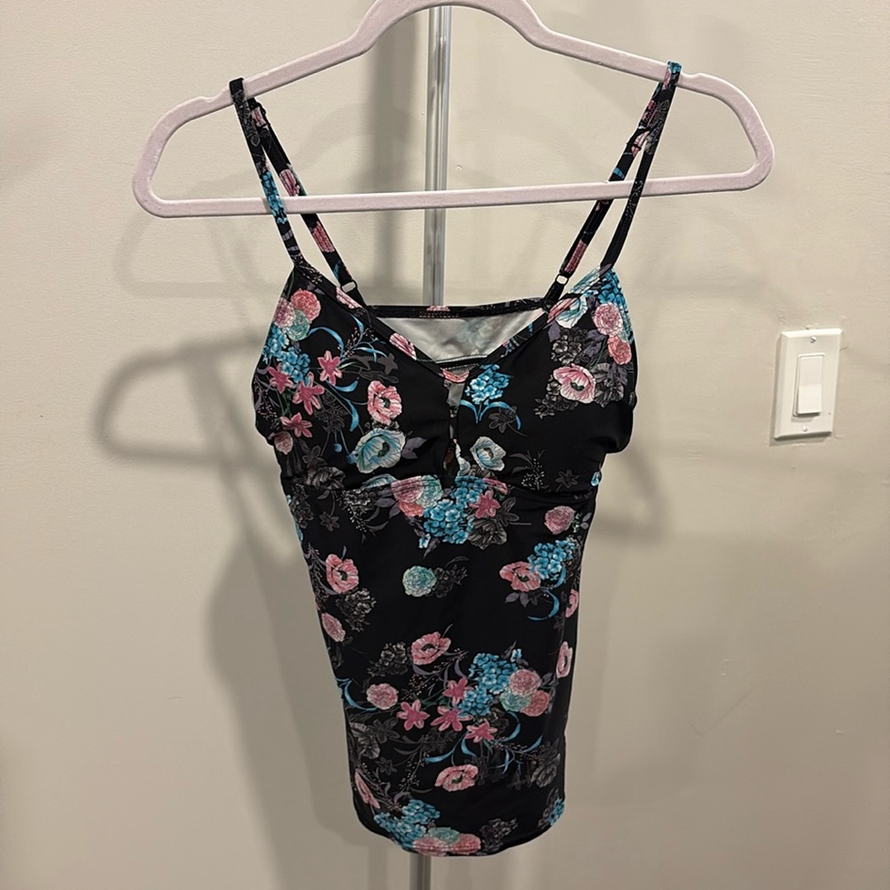 🌼 3/$20 Kenzie Bathing Suit Top